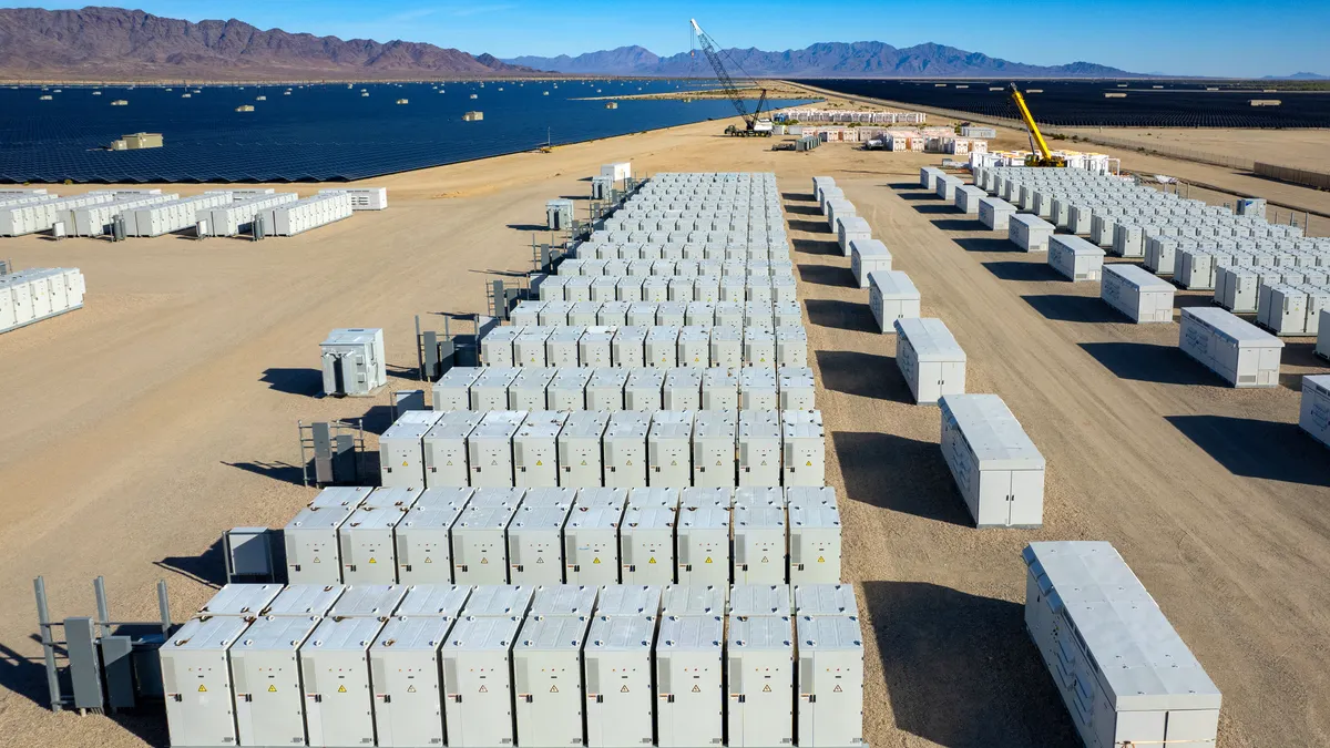 Coordinating short-, ultra-long-duration storage unlocks maximum clean energy value