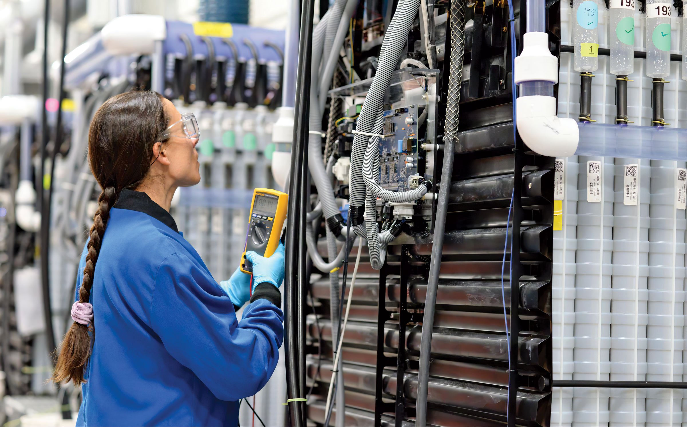 Long-duration batteries are a winner in the AI boom